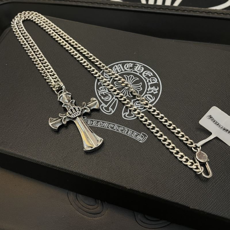 Ch*0me He**ts necklaces